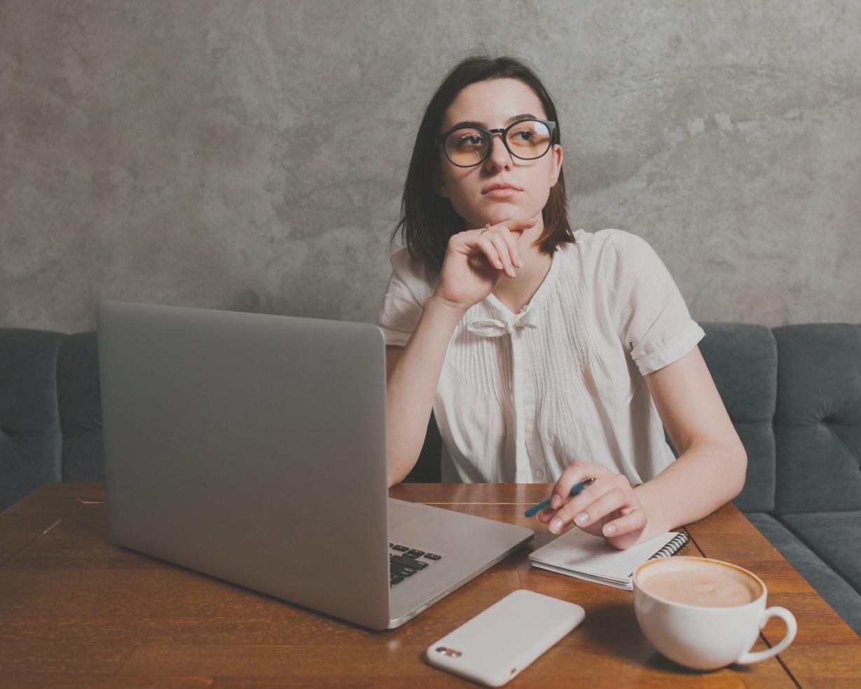 Analyse financière avancée avec graphiques et indicateurs de performance